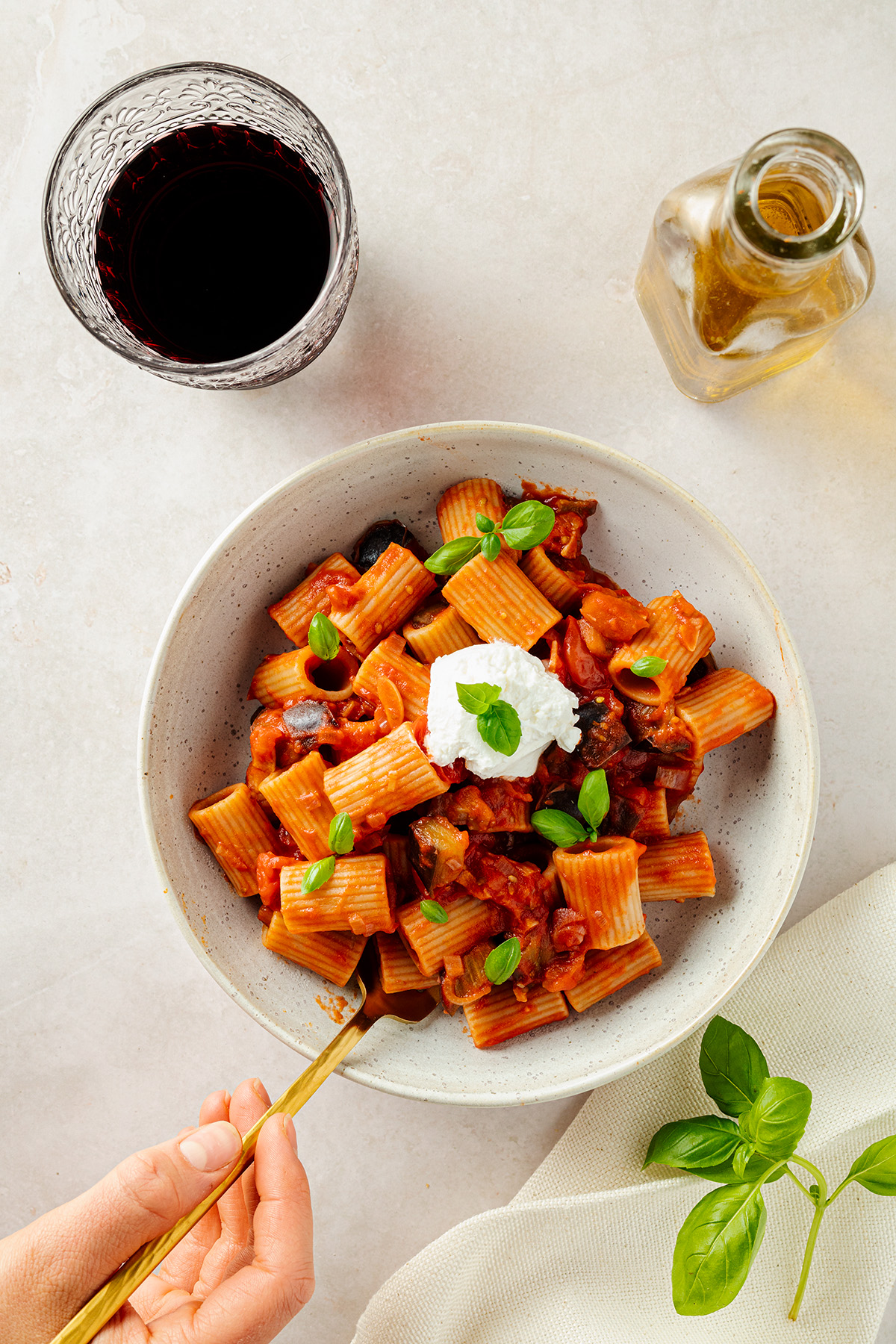 einfach Auberginen Tomatensauce mit Rigatoni