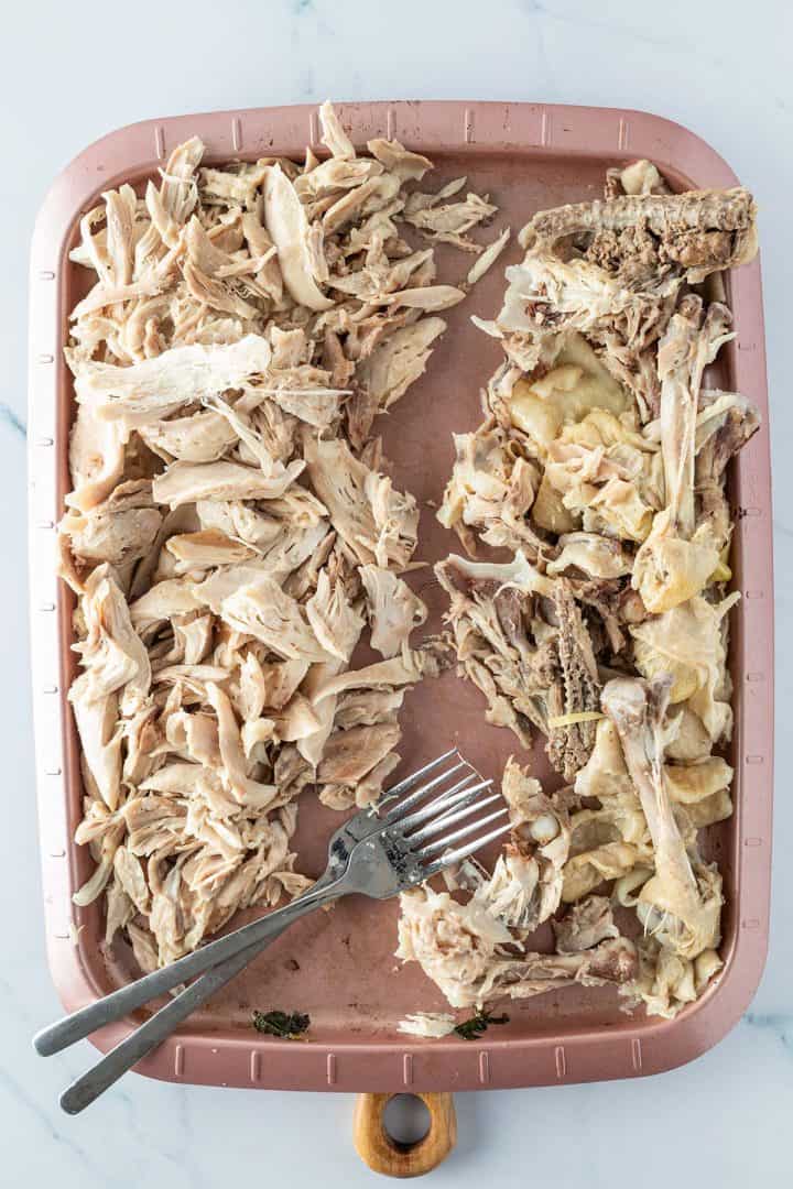 Schnelle Hühnersuppe mit Hähnchenschenkel • Jules&amp;#39; Menu