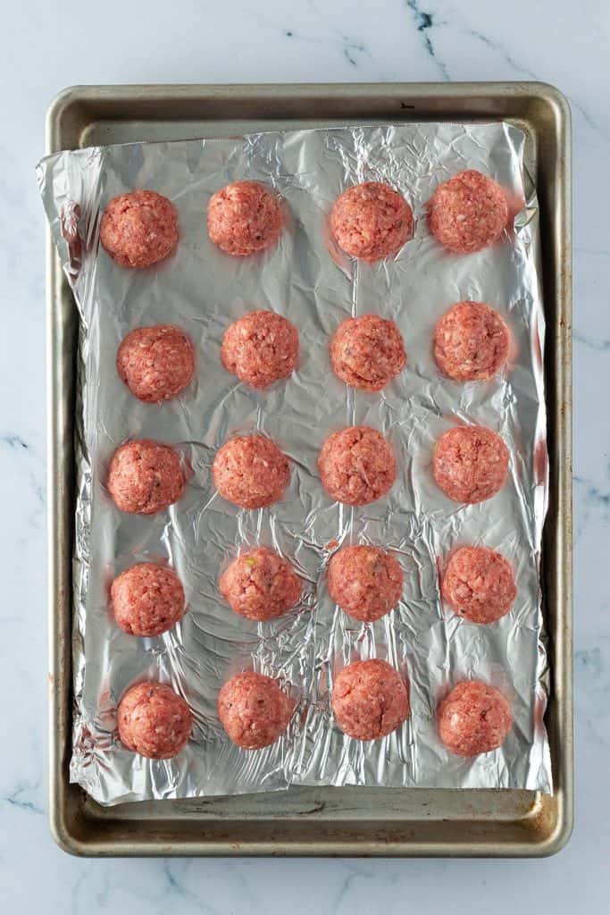 Ofen Ratatouille (mit Gnocchi und Hackbällchen) • Jules' Menu Ofen Ratatouille (mit Gnocchi und Hackbällchen) • Jules' Menu