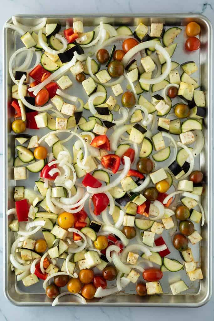 Ofen Ratatouille (mit Gnocchi und Hackbällchen) • Jules' Menu Ofen Ratatouille (mit Gnocchi und Hackbällchen) • Jules' Menu